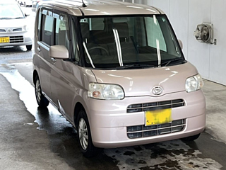 DAIHATSU TANTO 2013