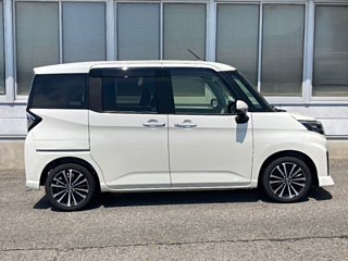 TOYOTA ROOMY 2023