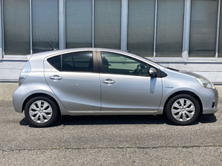 TOYOTA AQUA 2012