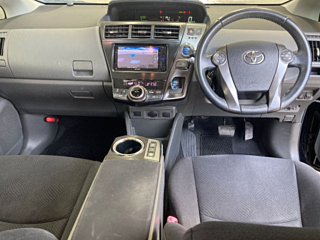 TOYOTA PRIUS ALPHA 2014