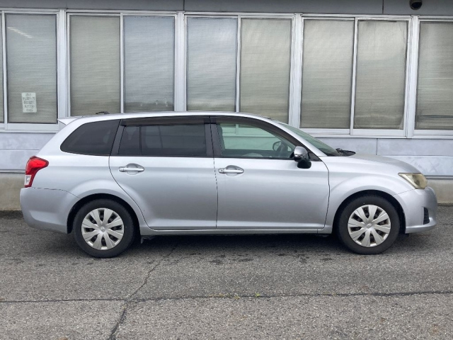 TOYOTA COROLLA FIELDER 2013