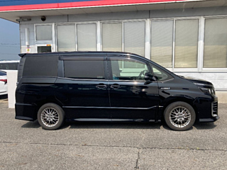 TOYOTA VOXY 2016