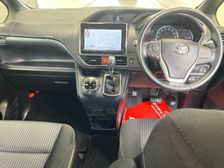 TOYOTA VOXY 2014