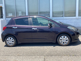 TOYOTA VITZ 2016