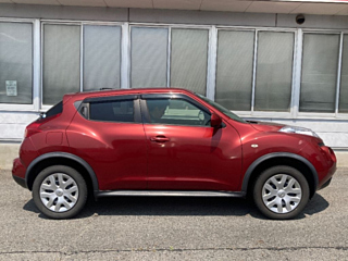 NISSAN JUKE 2012