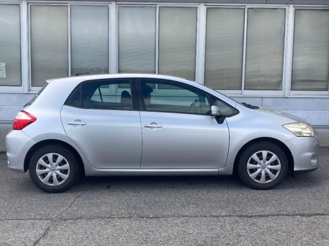 TOYOTA AURIS 2010