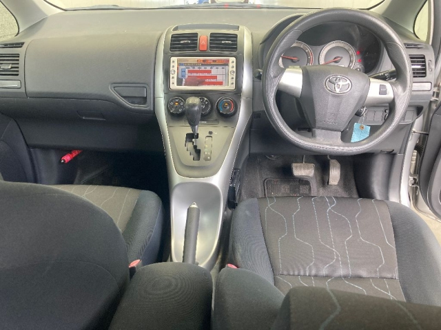 TOYOTA AURIS 2010