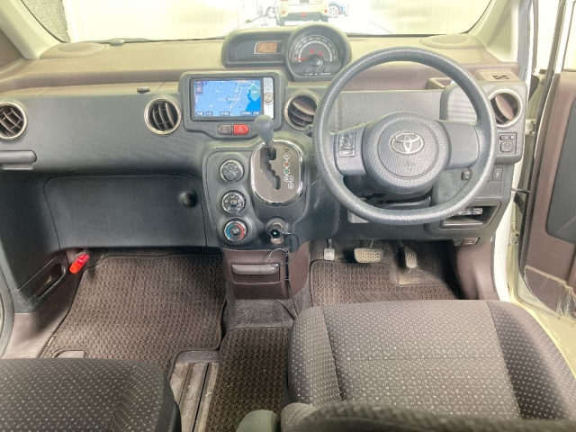 TOYOTA SPADE 2014