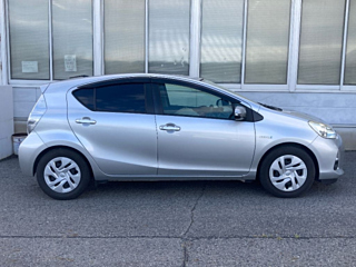 TOYOTA AQUA 2013