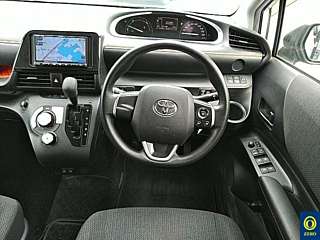 TOYOTA SIENTA 2020