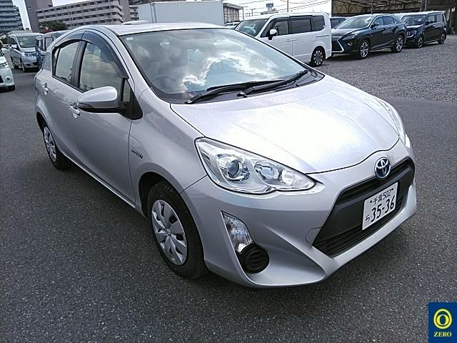 TOYOTA AQUA 2015
