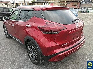 NISSAN KIX 2020