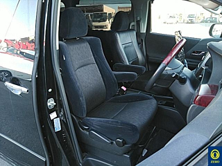 TOYOTA ALPHARD 2009