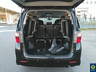 TOYOTA ALPHARD 2009