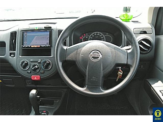 NISSAN AD 2019