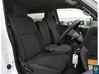 NISSAN CARAVAN VAN 2017