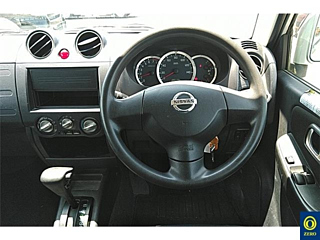NISSAN KIX 2012