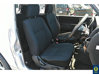 NISSAN KIX 2012
