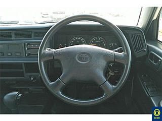 TOYOTA CROWN COMFORT 2016