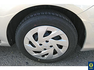 TOYOTA COROLLA FIELDER 2019