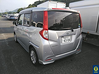 TOYOTA ROOMY 2019