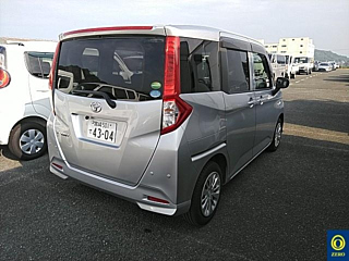 TOYOTA ROOMY 2019