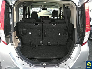 TOYOTA ROOMY 2019