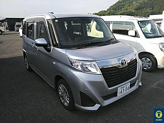 TOYOTA ROOMY 2019
