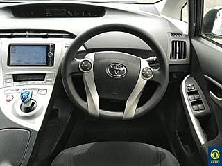 TOYOTA PRIUS 2014