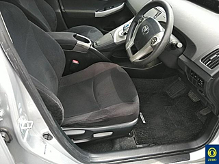 TOYOTA PRIUS 2014