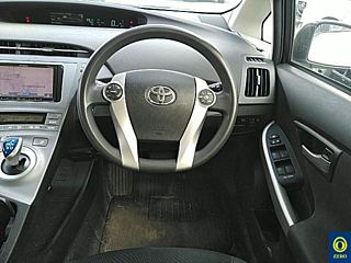 TOYOTA PRIUS 2014