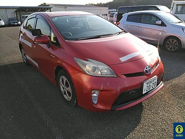 TOYOTA PRIUS 2013
