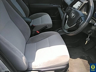 TOYOTA COROLLA AXIO 2016