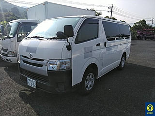 TOYOTA HIACE VAN 2017
