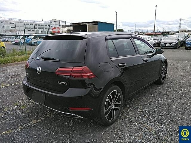 VOLKSWAGEN GOLF 2020
