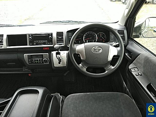 TOYOTA HIACE 2014