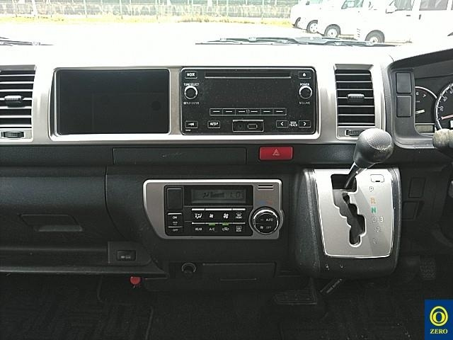 TOYOTA HIACE 2014
