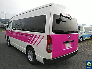 TOYOTA HIACE 2013