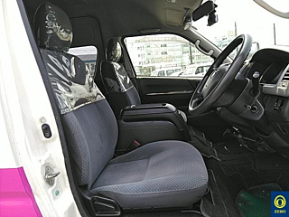 TOYOTA HIACE 2013