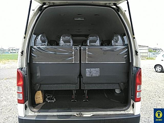 TOYOTA HIACE 2013