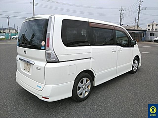 NISSAN SERENA 2010