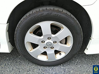 NISSAN SERENA 2010