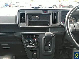 DAIHATSU HIJET VAN 2018