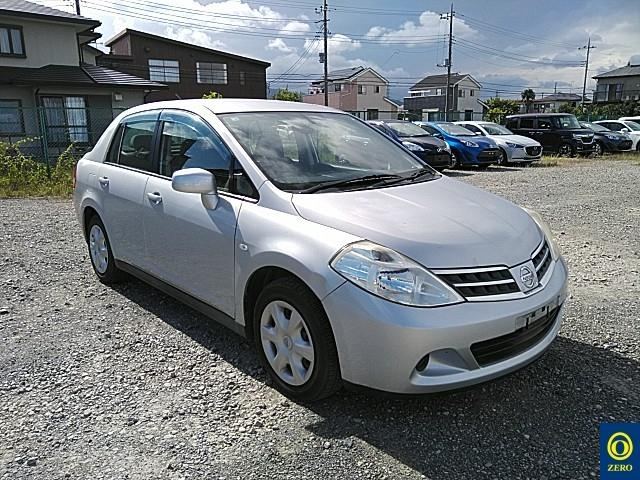 NISSAN TIIDA LATIO 2010