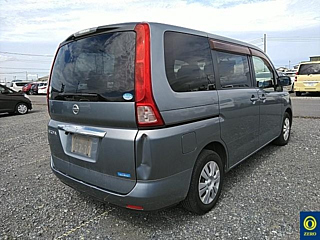 NISSAN SERENA 2010