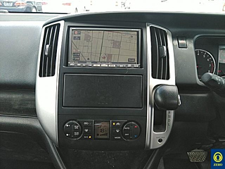 NISSAN SERENA 2010