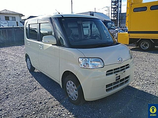 DAIHATSU TANTO 2010