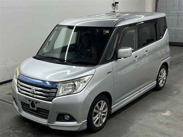 MITSUBISHI DELICA D2 2017