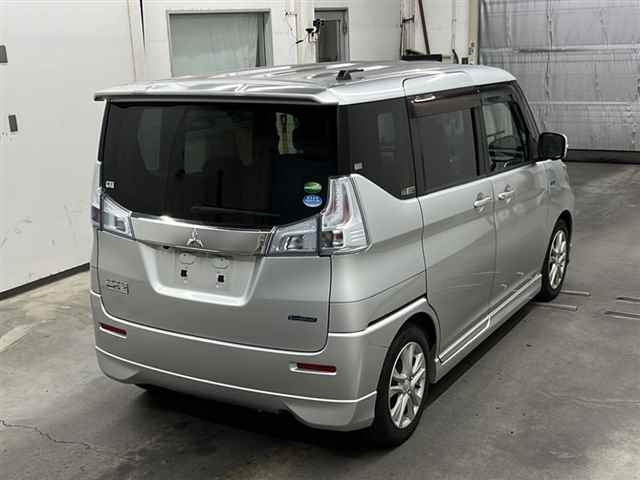 MITSUBISHI DELICA D2 2017