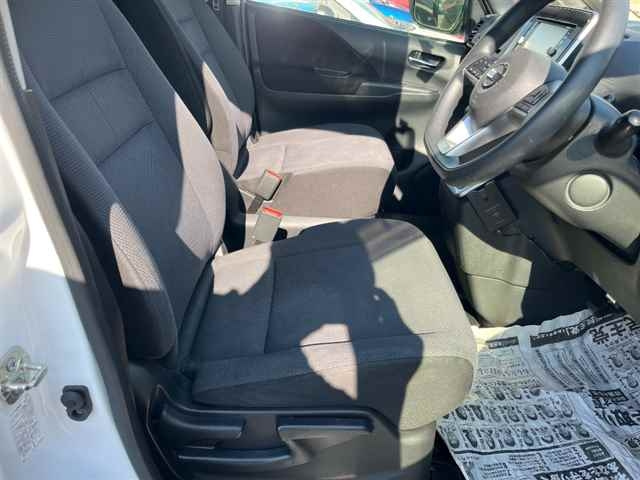NISSAN SERENA 2018